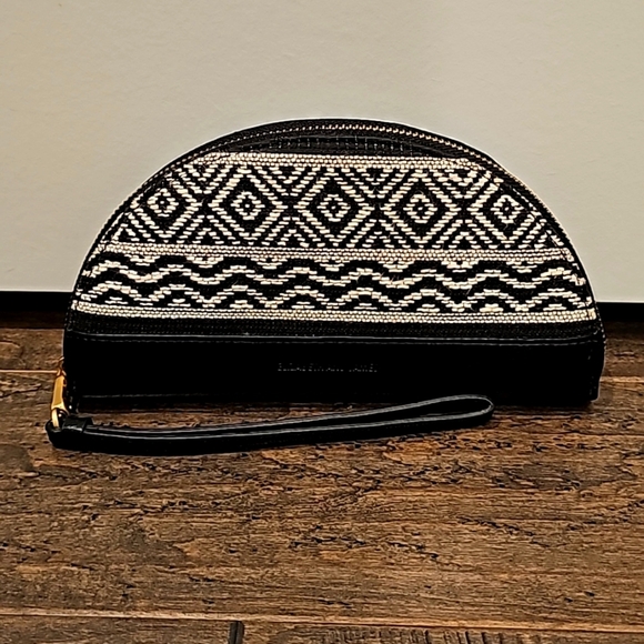 Elizabeth and James Aztec Print  Wristlet - Picture 1 of 7